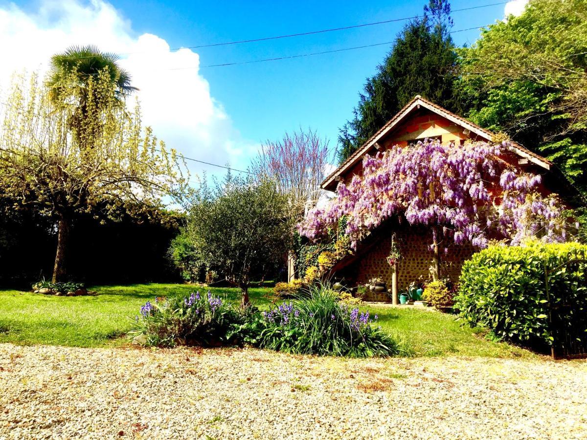 Maison Lomprere Fichous-Riumayou Exterior photo